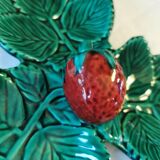 Plat vintage Barbotine fraisier Vallauris.