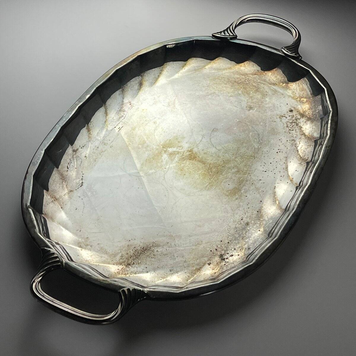 Large silver-plated platter by Ricci Alessandria, 1960s.