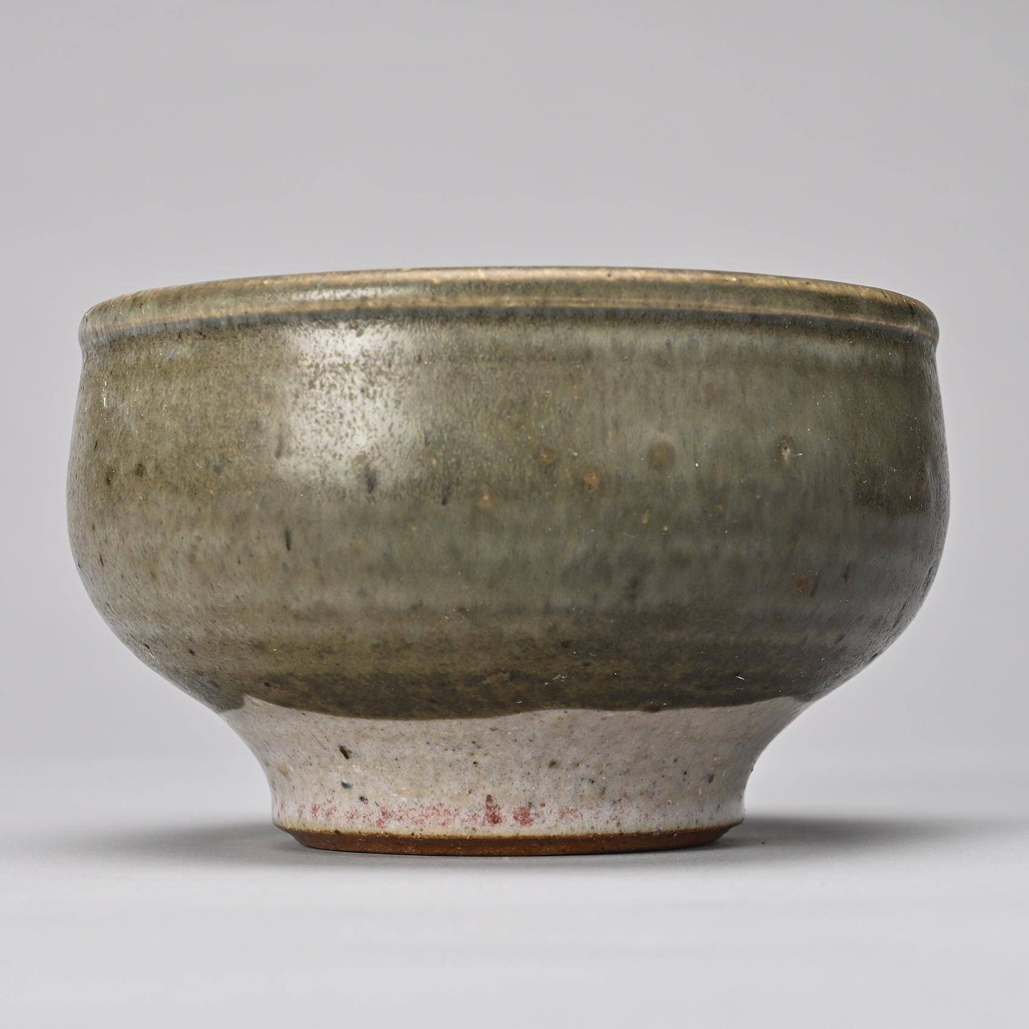 Bowl on pedestal by ceramist Edouard Chapallaz, circa 1970