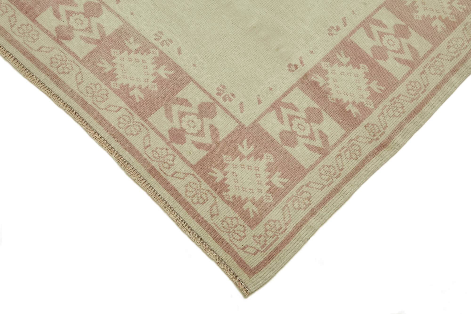 Turkish Vintage Anatolian Rug 209 cm x 276 cm