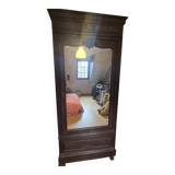 Single-door wardrobe