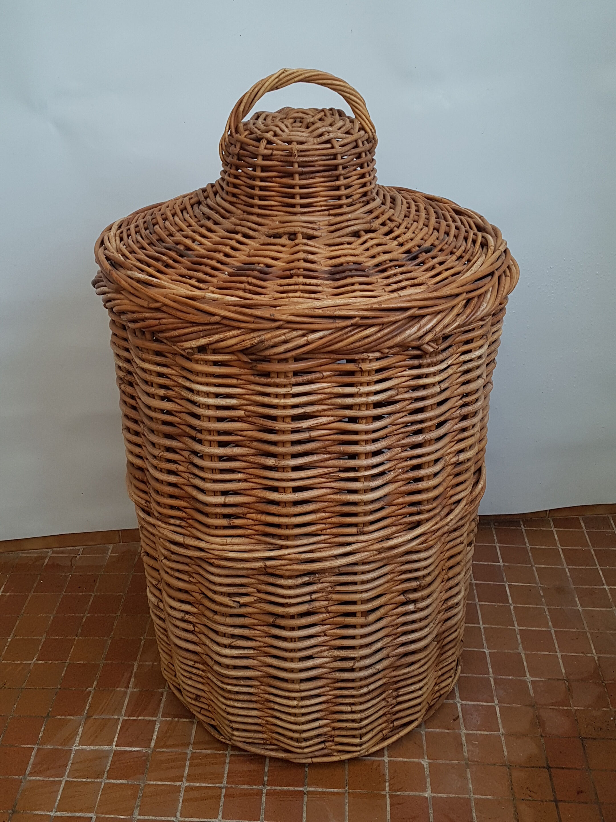 Large basket in vintage rattan 50s