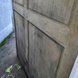 Armoire en bois naturel