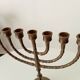 Chandelier Hébraïque vintage Menorah en laiton massif années 50