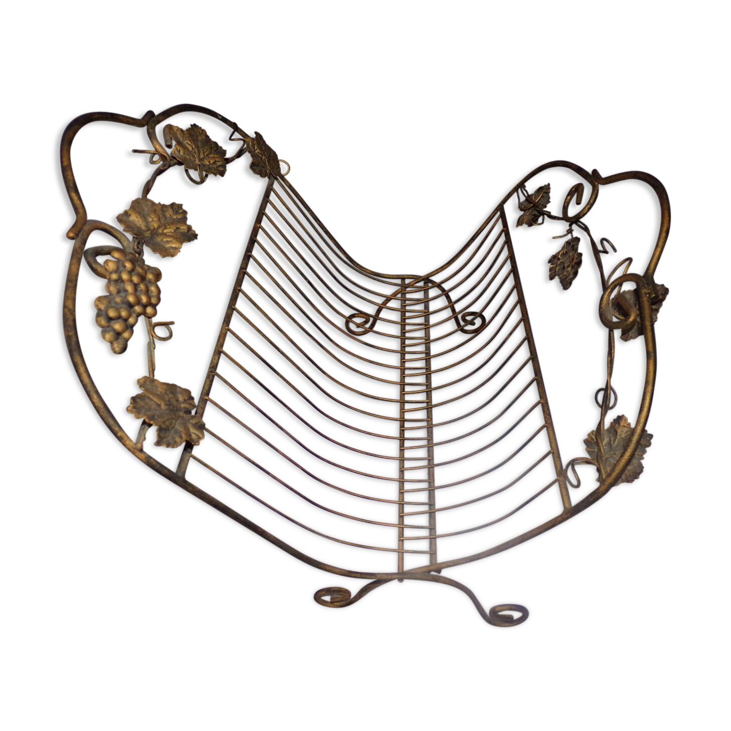 Metal magazine rack