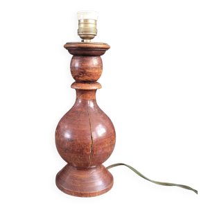 pied de lampe en bois