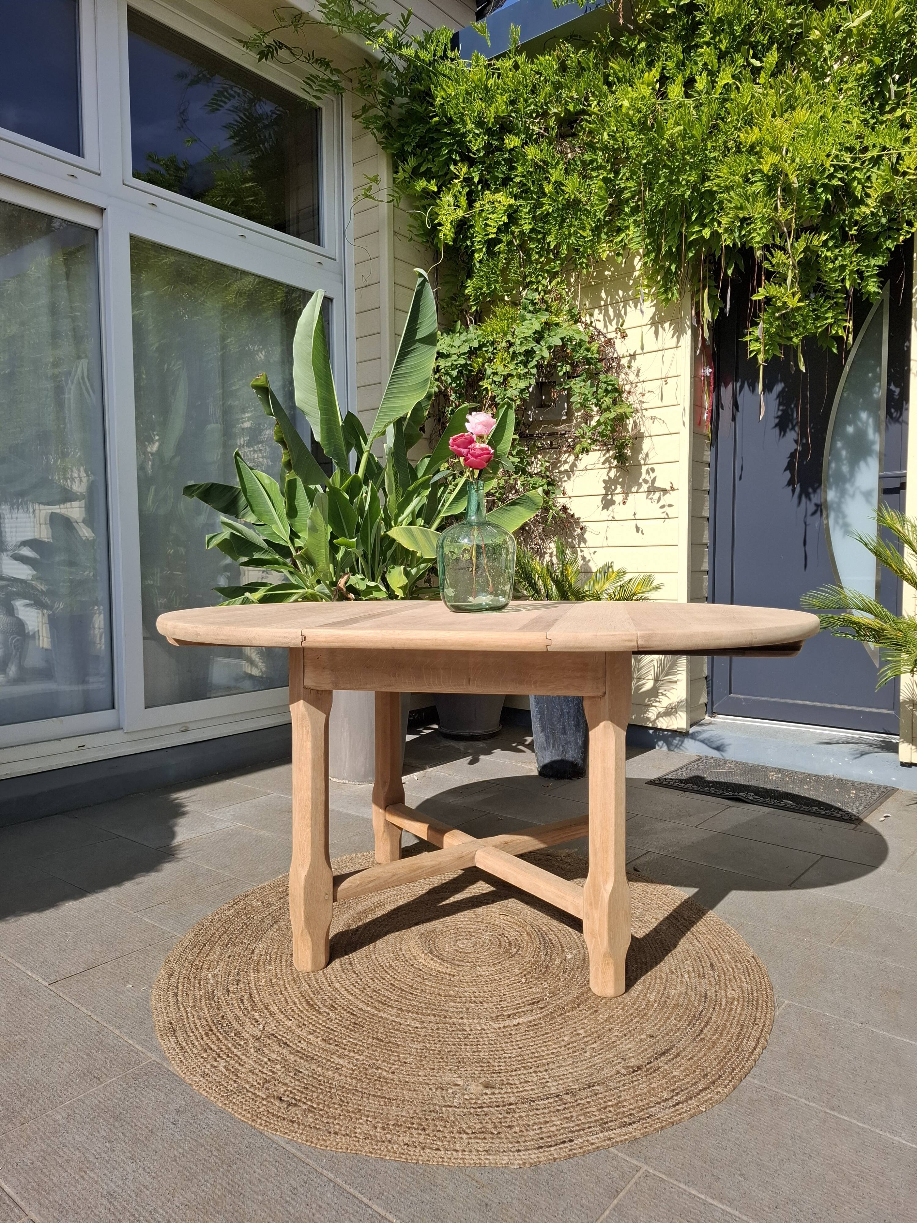 Table ronde avec rallonge rénovée