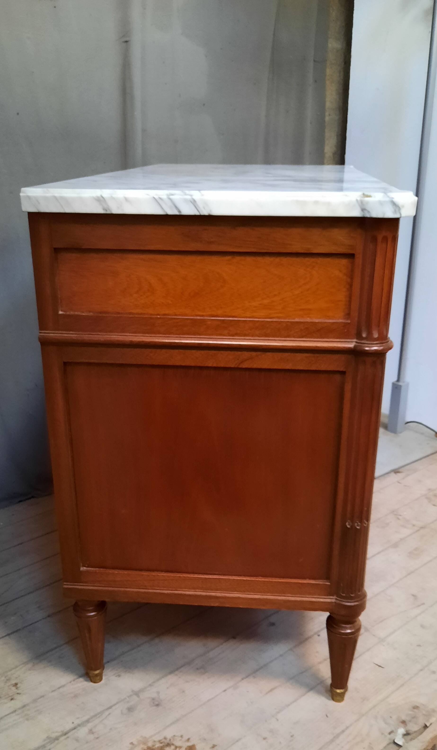 Commode  style Louis XVI