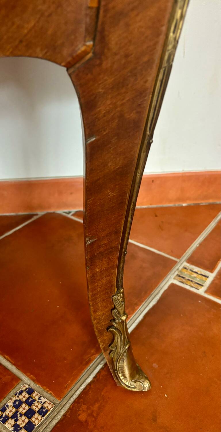 commode de style Louis XV