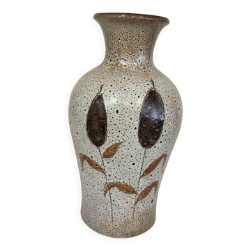 Reed vase