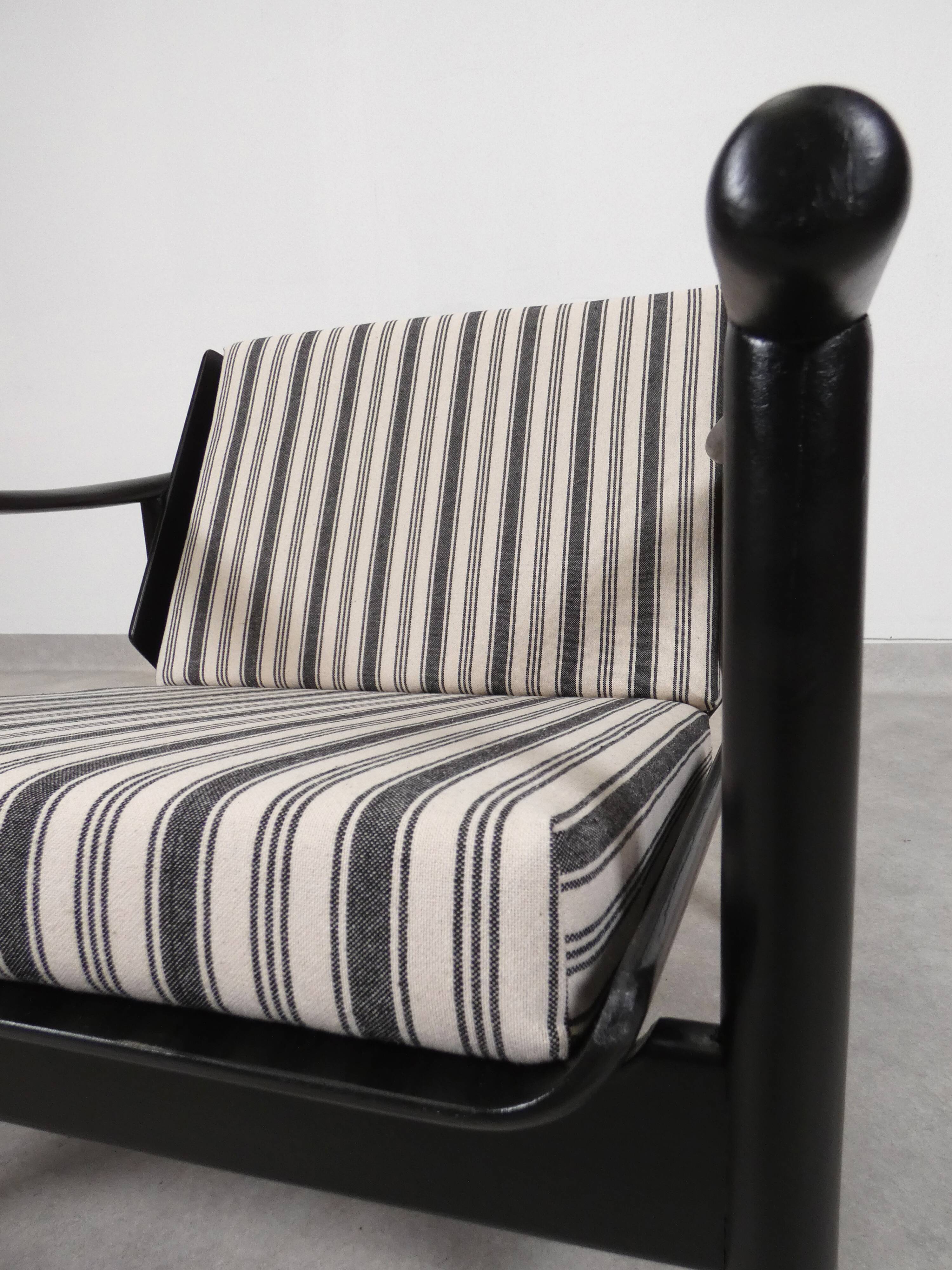 Wooden Scandianvian arm chair
