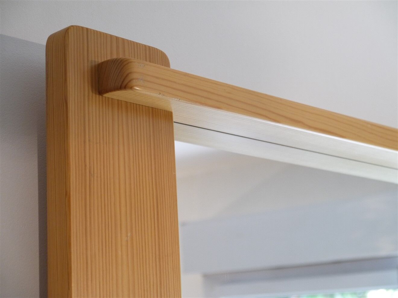 Miroir scandinave en pin 1970