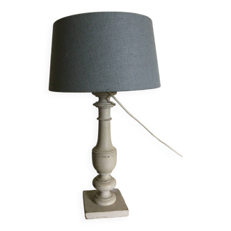 Lampe ancienne en bois à poser