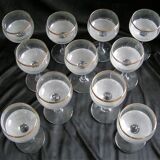 Service of granite glasses to wine