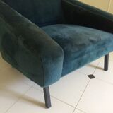 Armchair blue duck