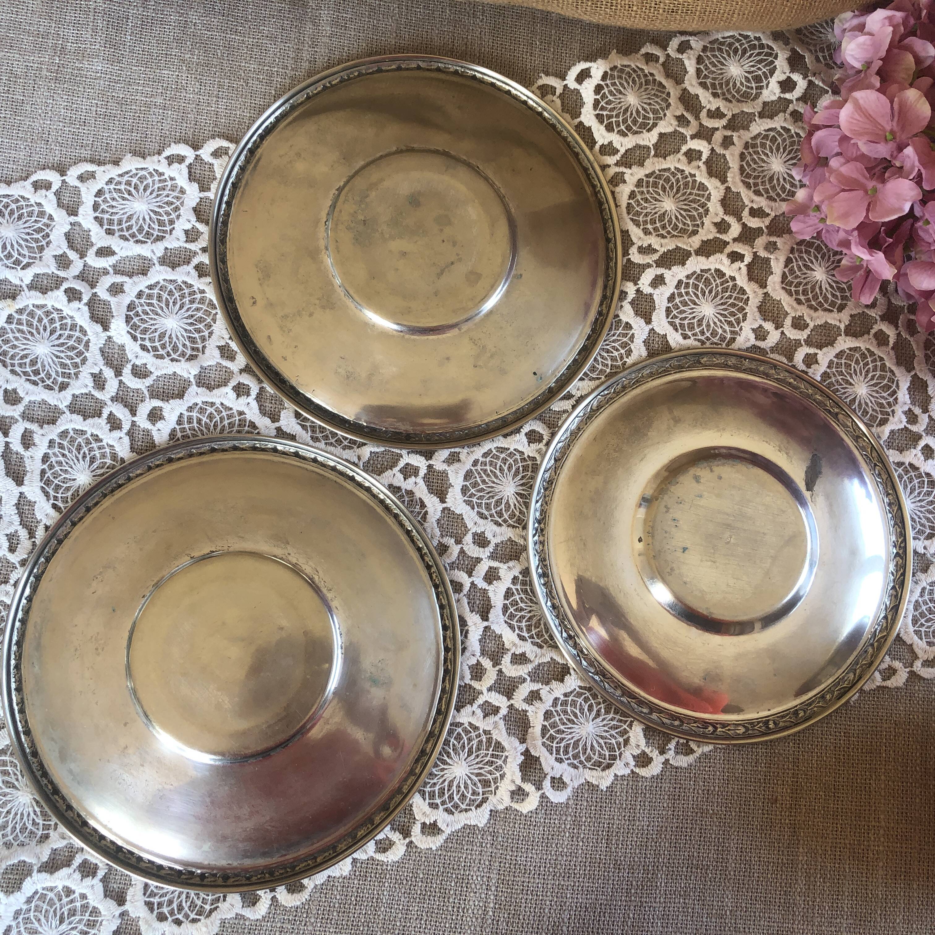 Set of 3 old "silverware" cups