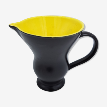 Pitcher Digoin Sarreguemines black satin and yellow