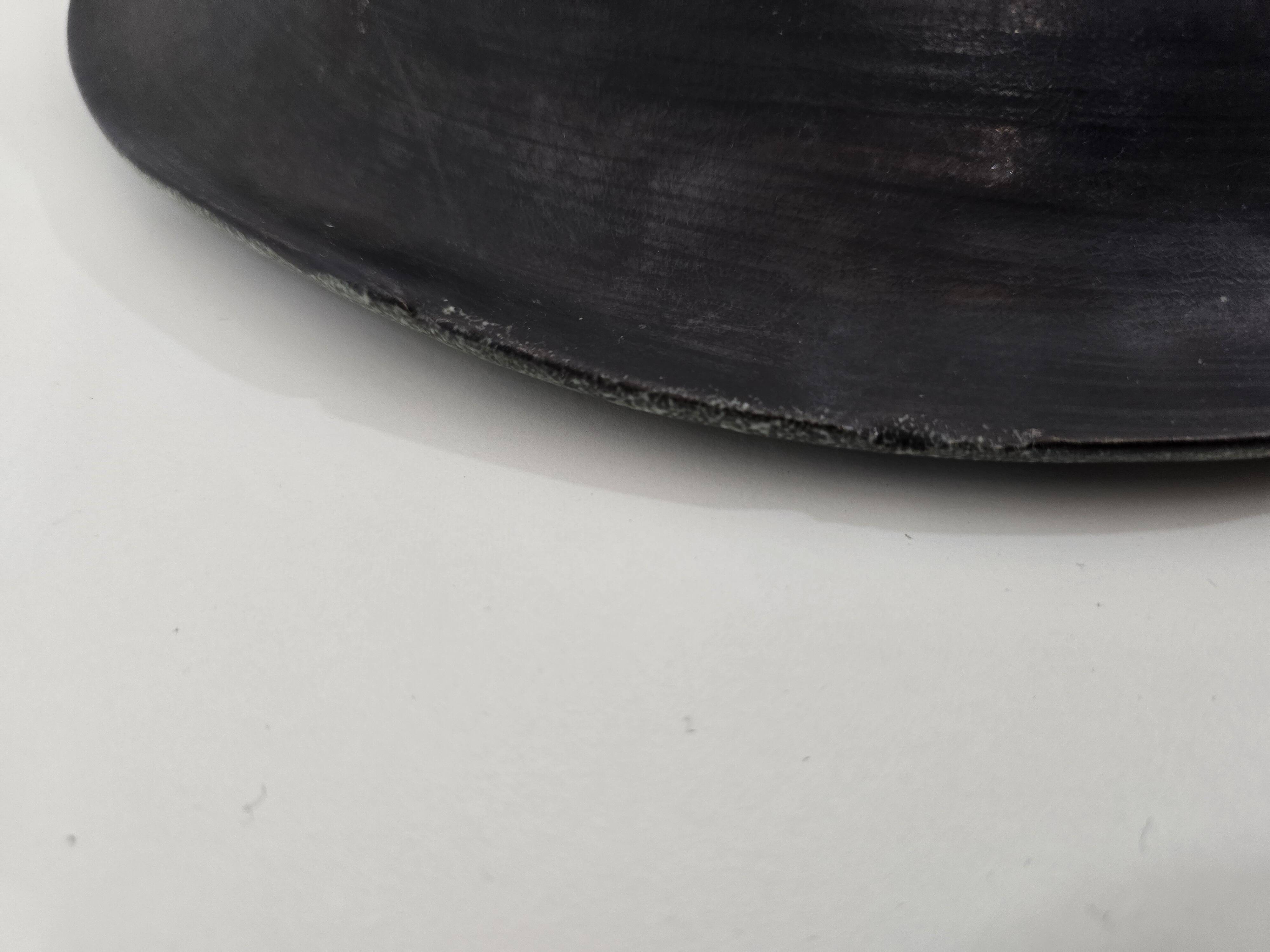 Decorative dish with a woman's face signed Le Tignard – Accolay, France 1970