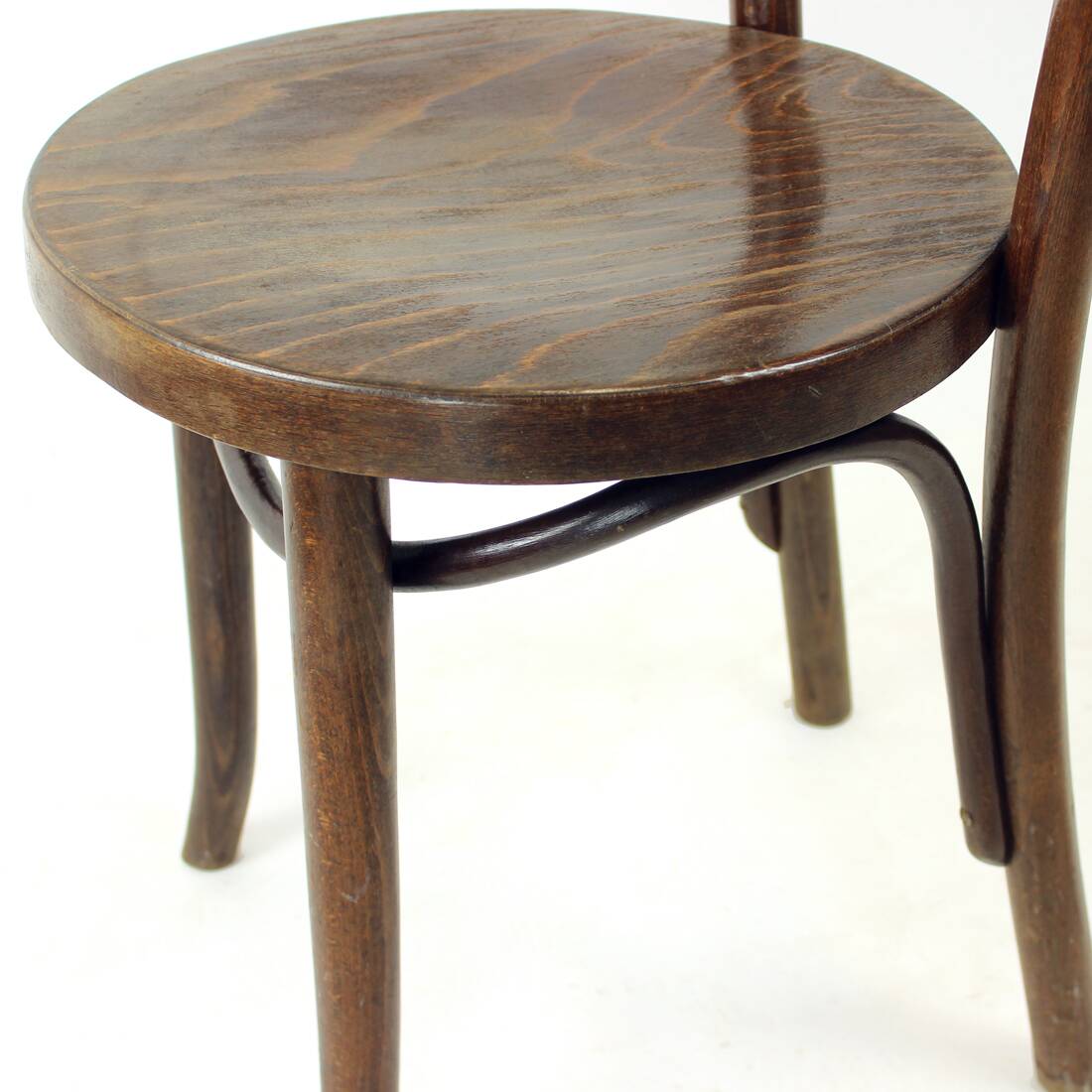 Chaise de bistro Thonet en bois courbé, Tchécoslovaquie 1940