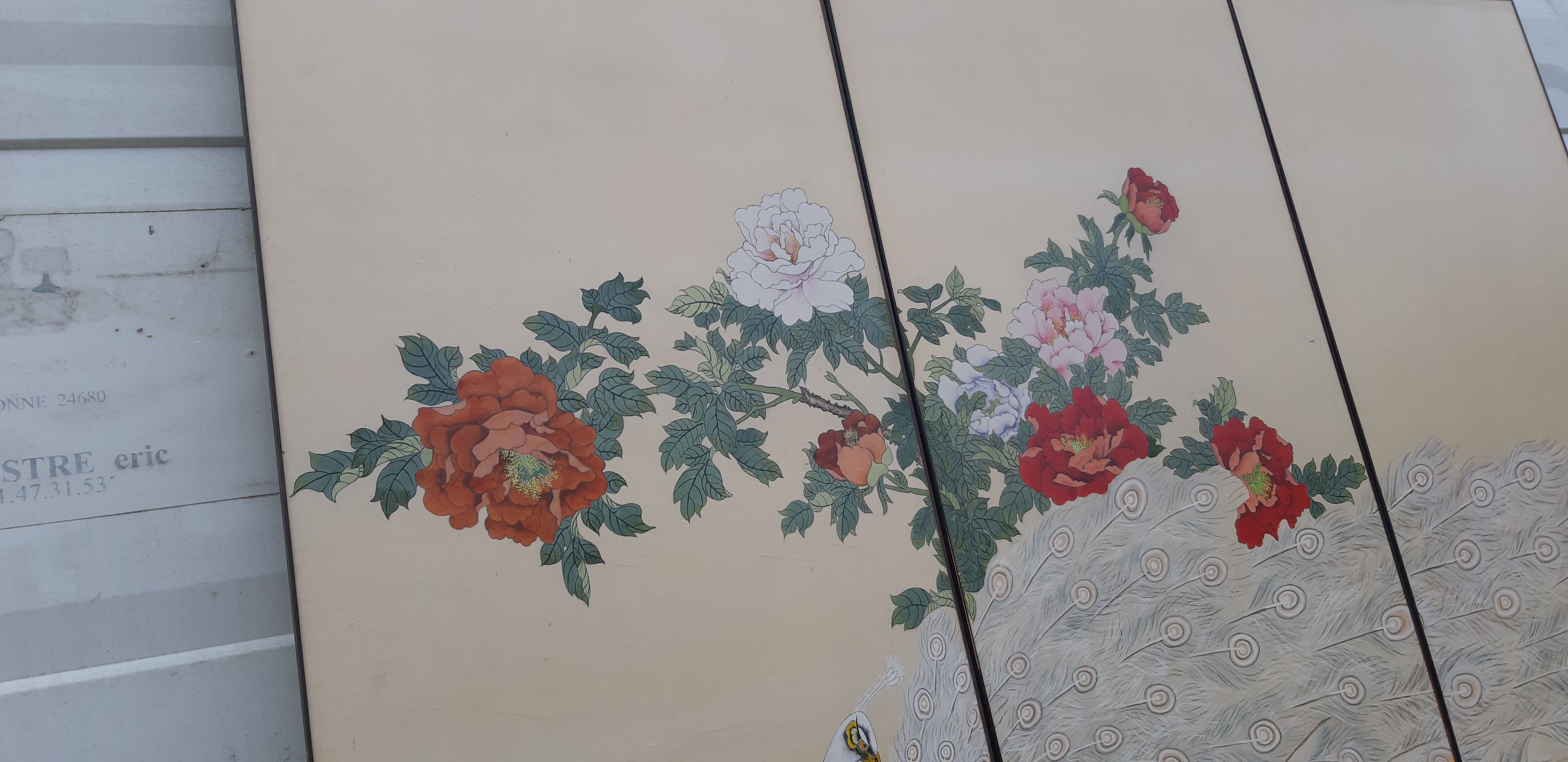 3 sliding panels printed on paper