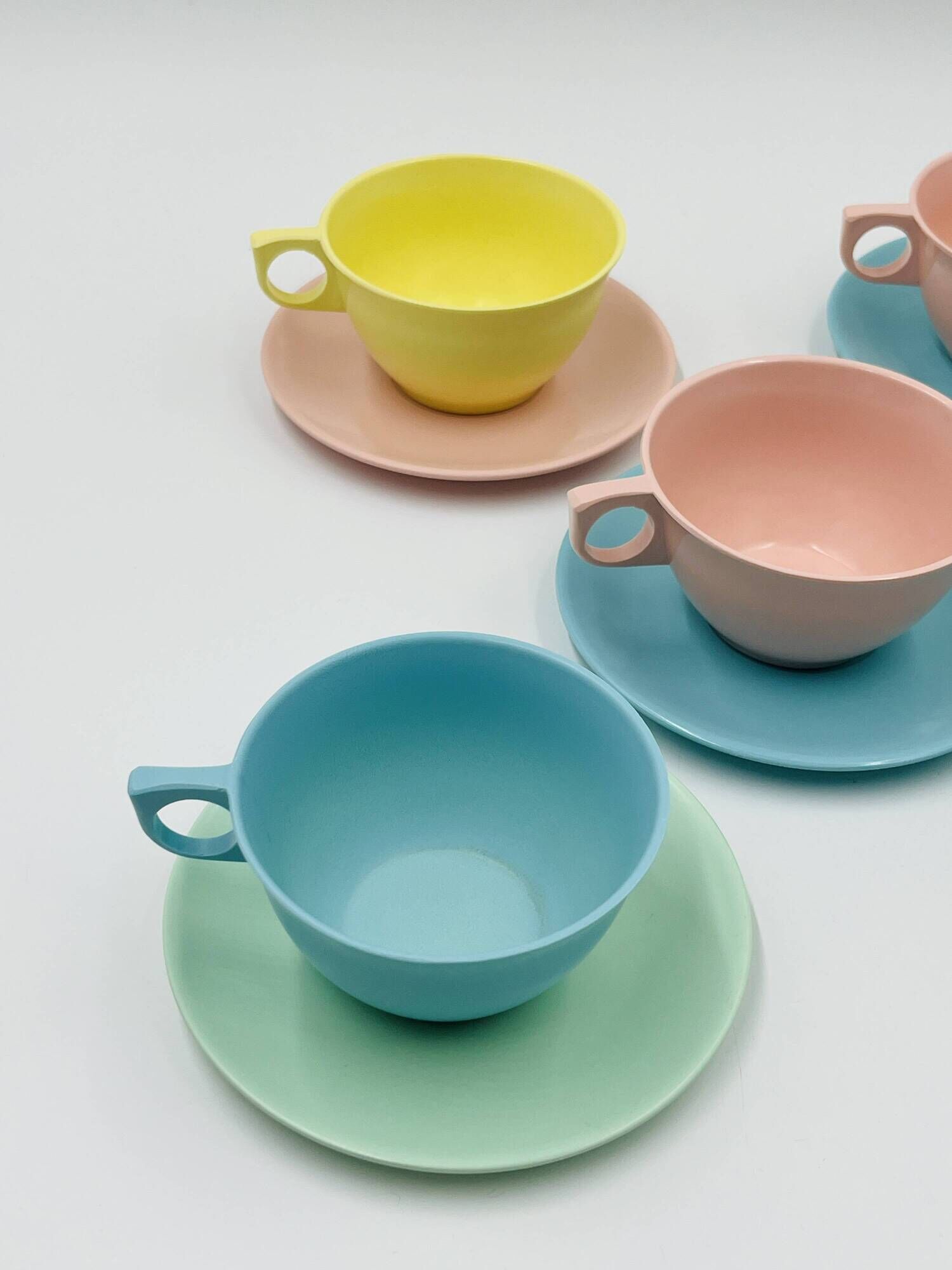 Élysée cup and saucer set in melamine