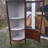 Corner cabinet