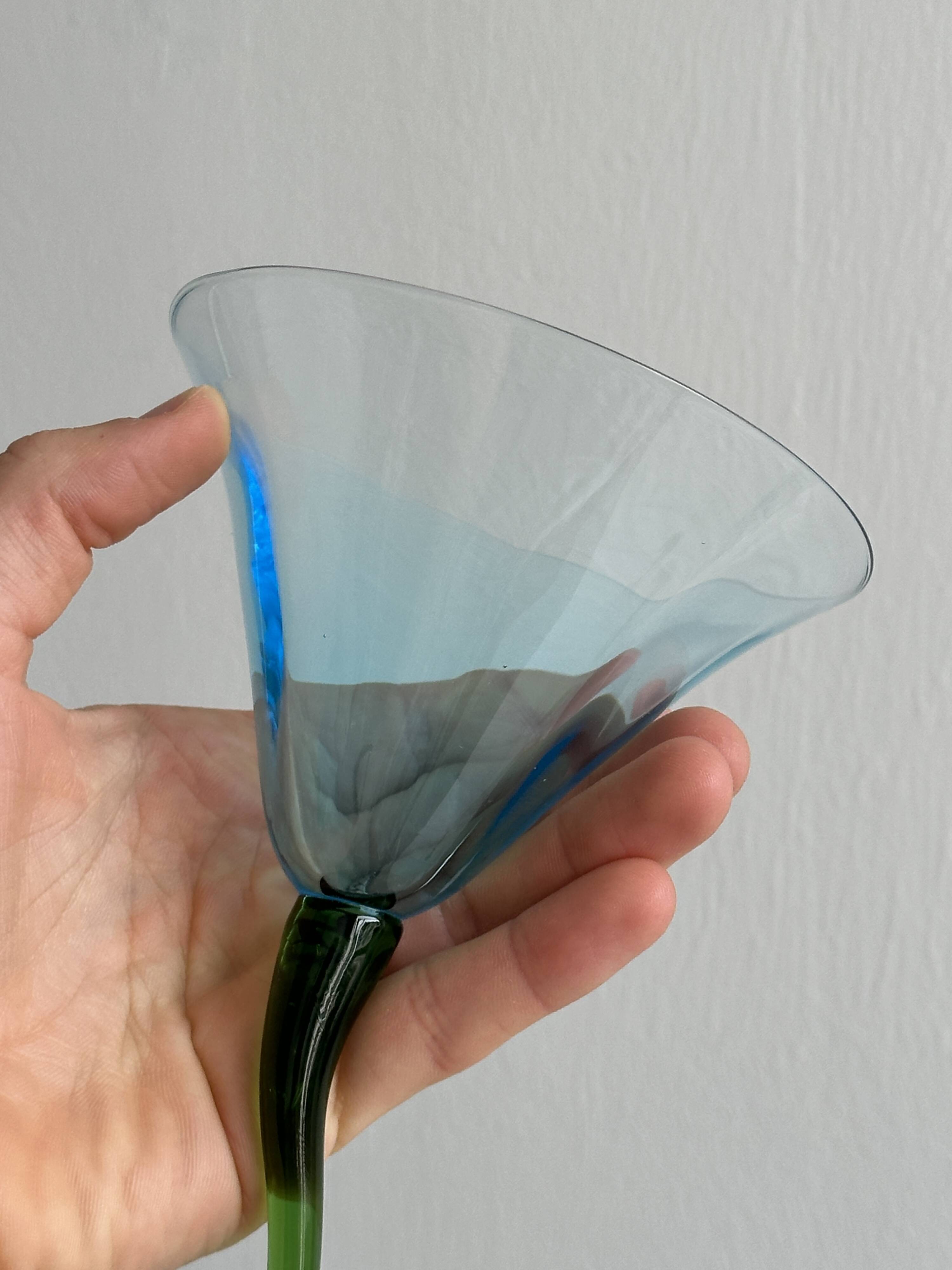 Ensemble de 4 verres à cocktail vintage aux pieds torsadés verts