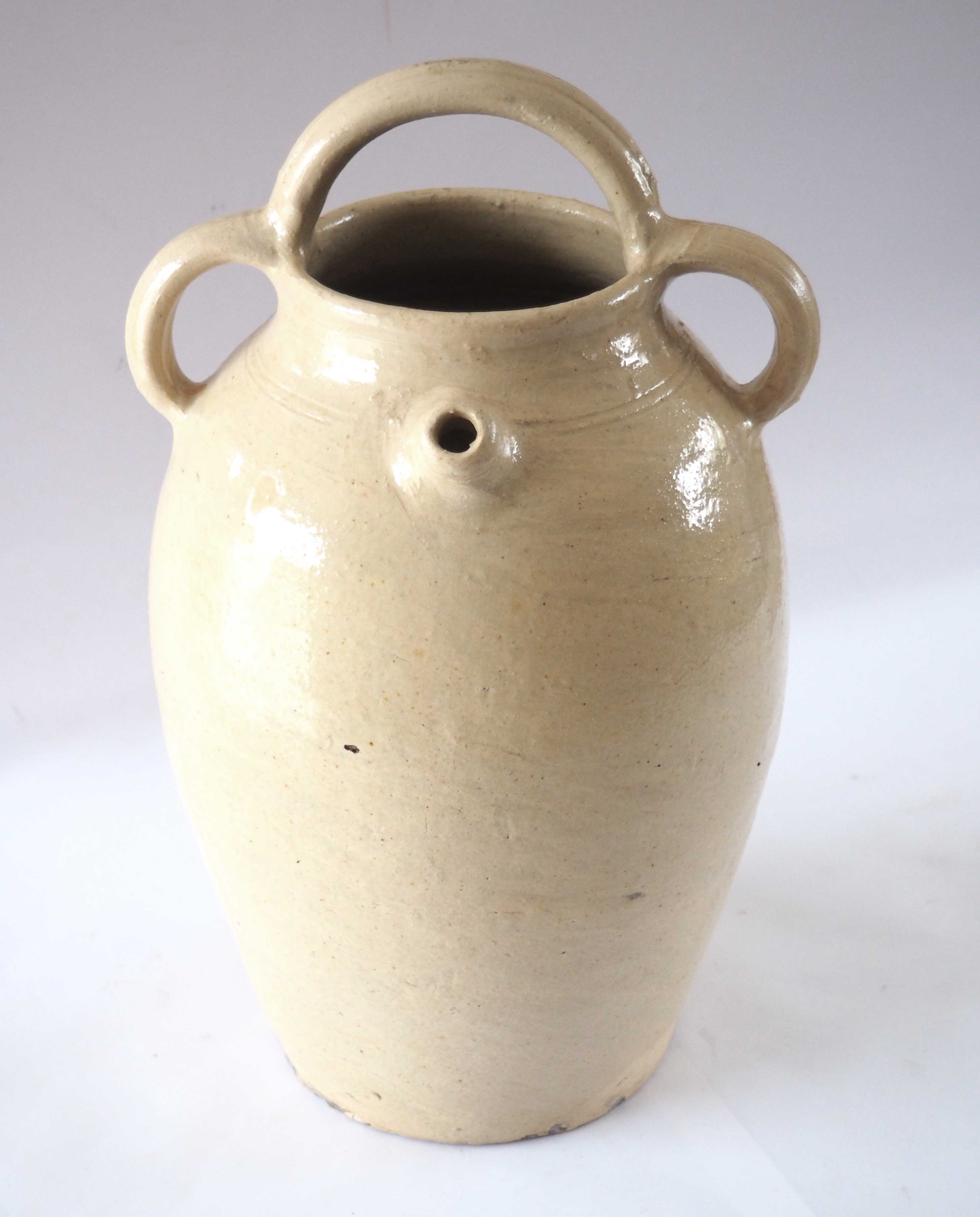 White sandstone gargoulette