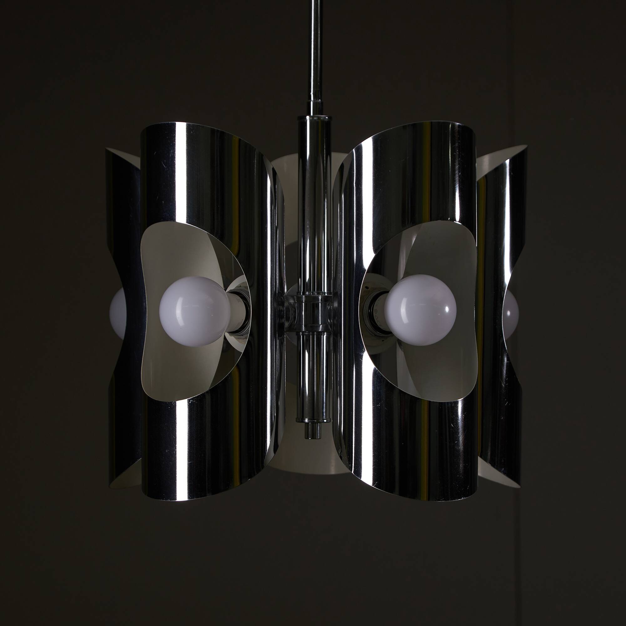 Lustre italien chromé à cinq lumières et abat-jour cylindrique, années 1970