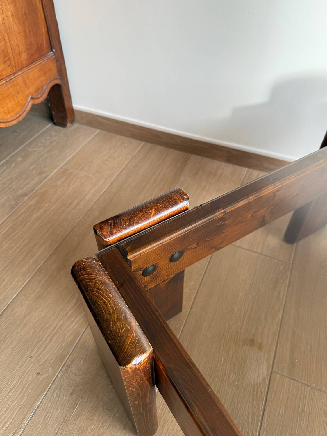 Square coffee table in solid wood and smoked glass – 70s