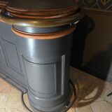 Bar, comptoir en bois peint