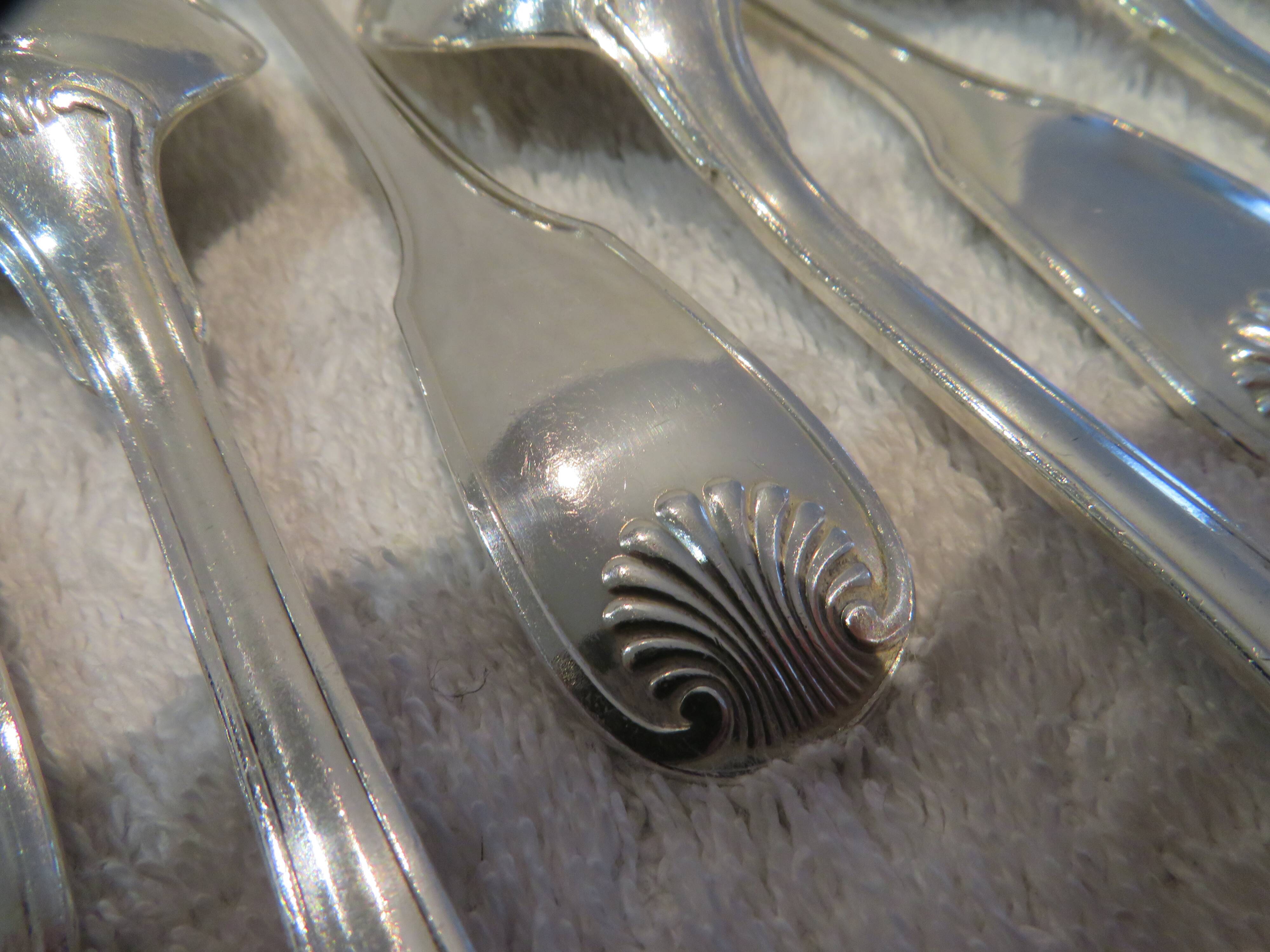 11 silver-plated dessert spoons by Christofle Vendome, 17cm