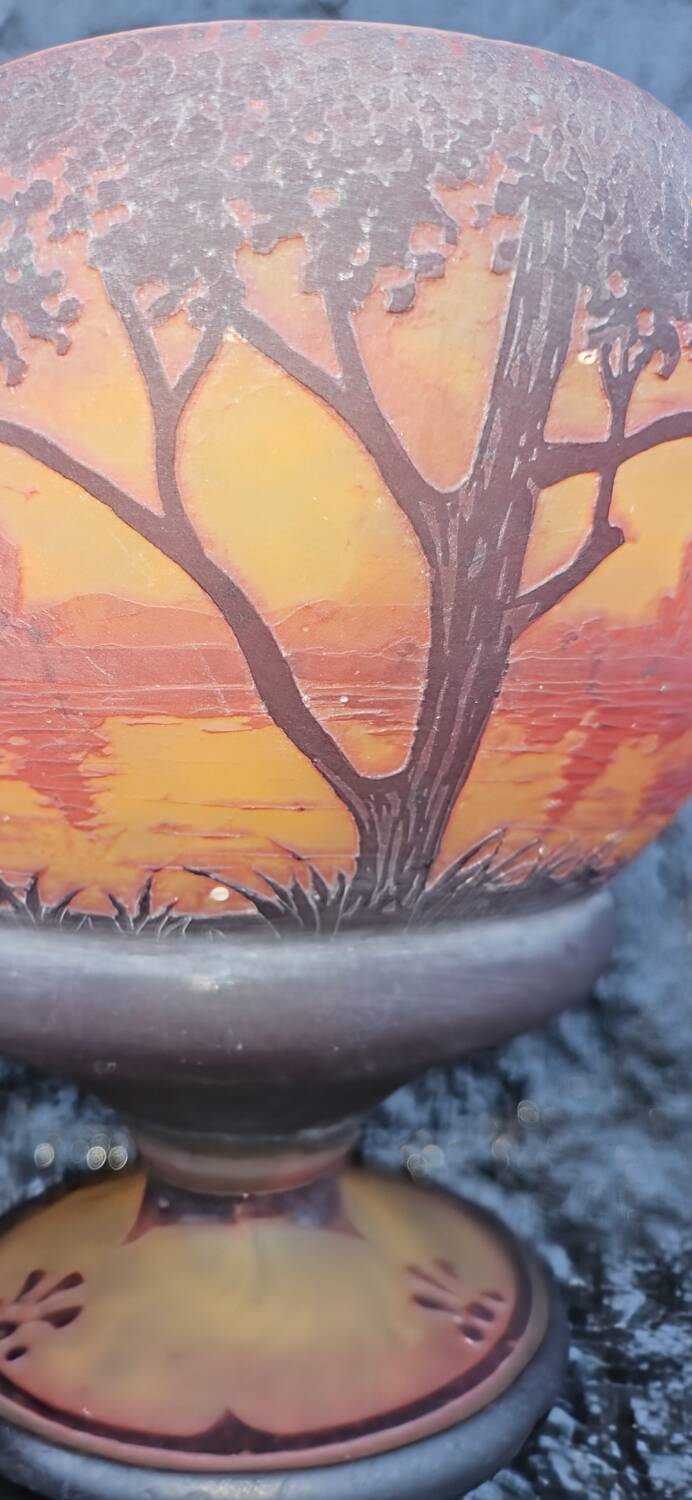 Large bowl on pedestal Daum Nancy – Lakeside landscape 1910
