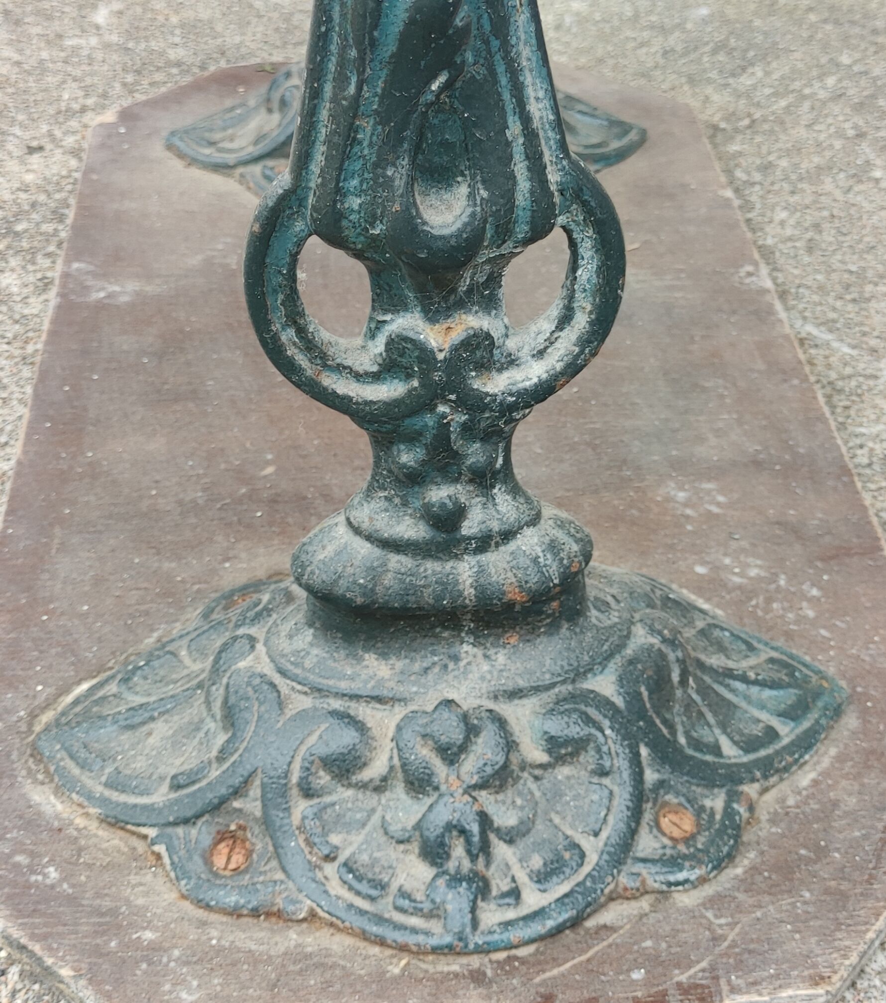Ancienne table de bistrot