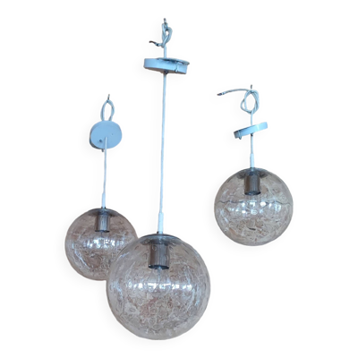 Suspension globe en verre bullé. RAAK Amsterdam