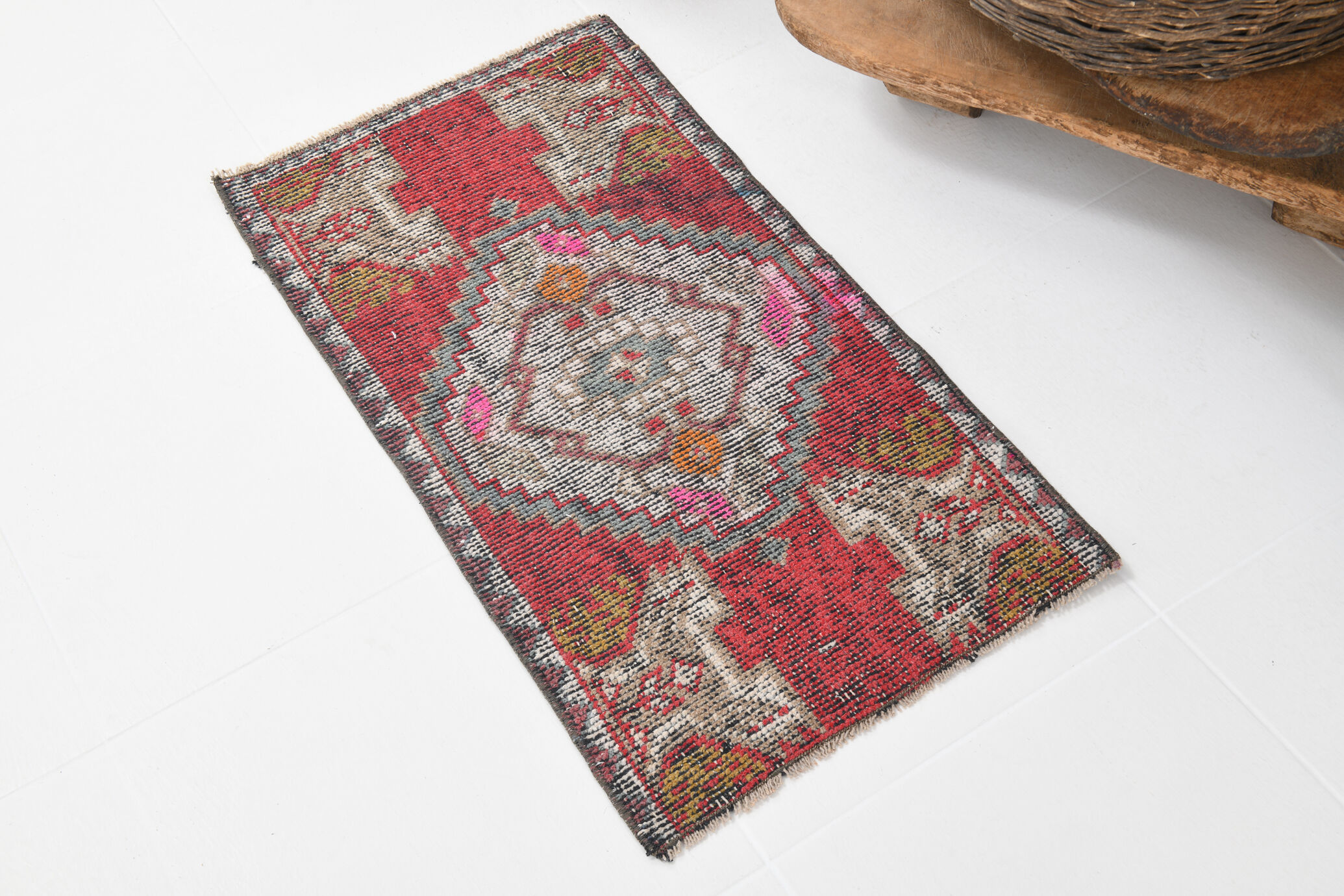 Red turkish rug 90x48cm