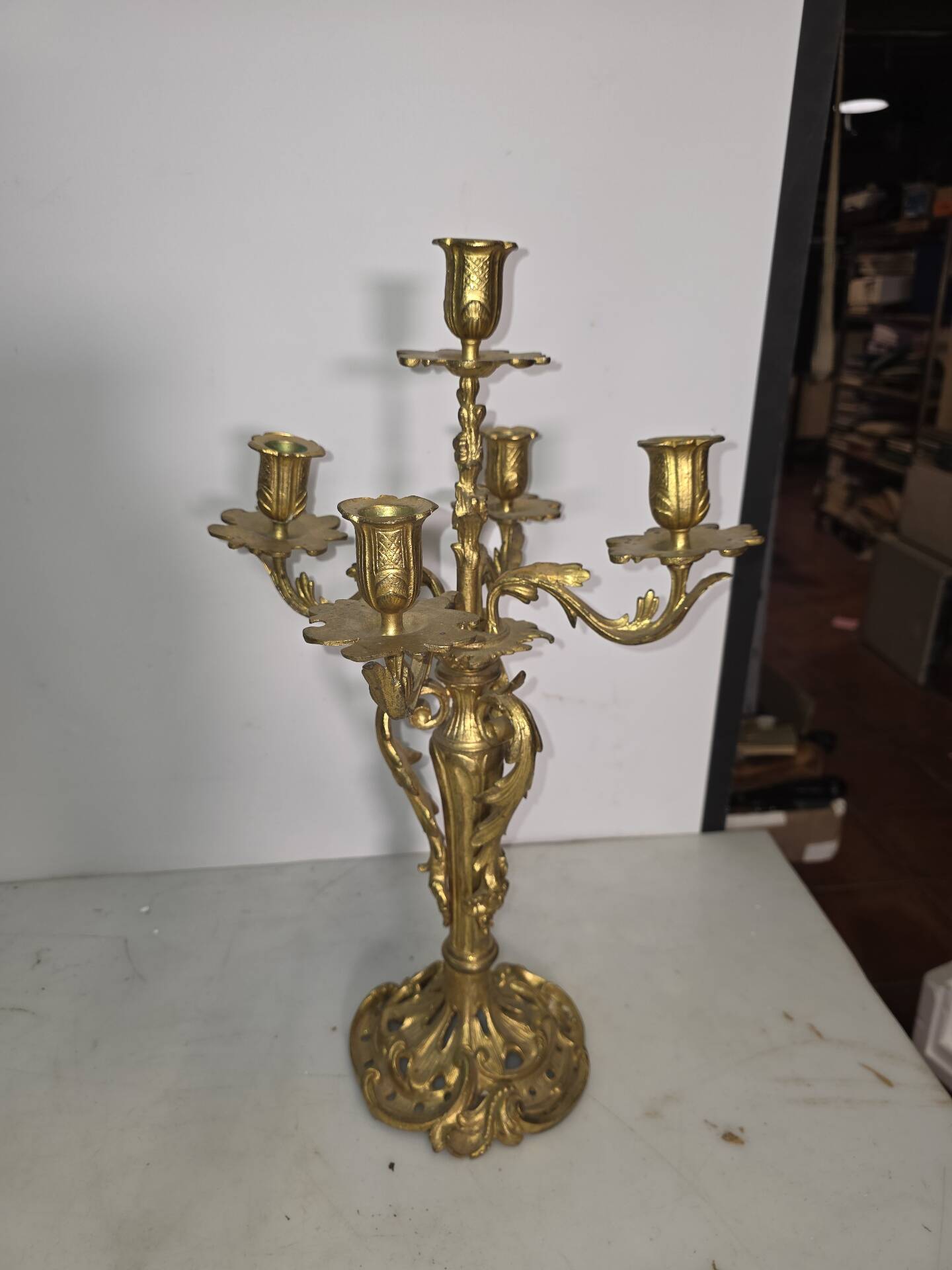 Louis XV style chandelier in gilded bronze