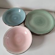 Set of 7 vintage flat and deep plates