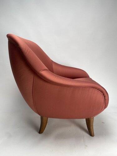 Mid-Century Armchair in Pink Satin in the style fo Gio Ponti, Italy, 1950s