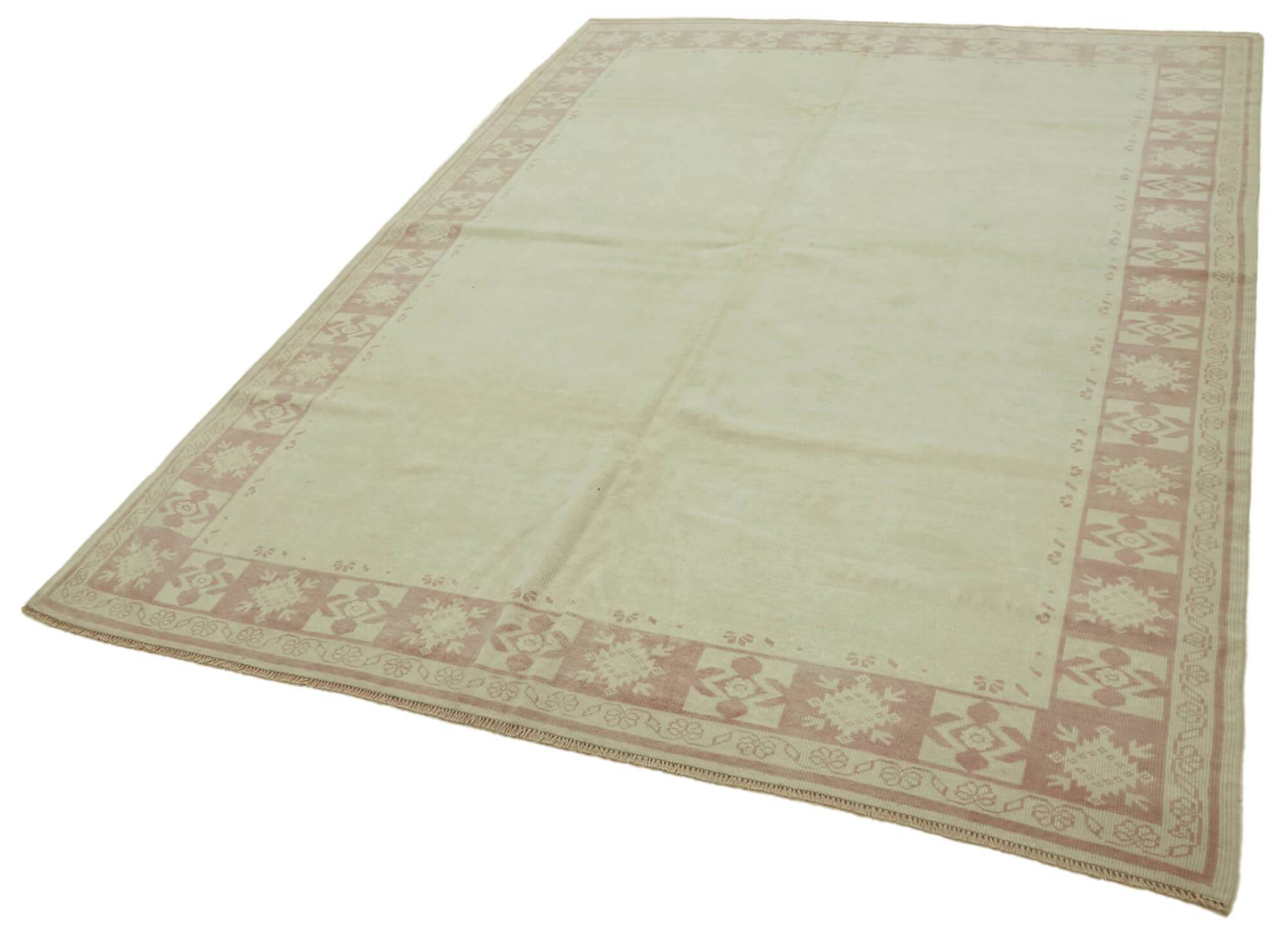 Turkish Vintage Anatolian Rug 209 cm x 276 cm
