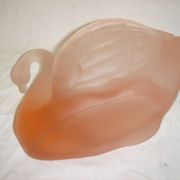 Pink polished glass swan cup