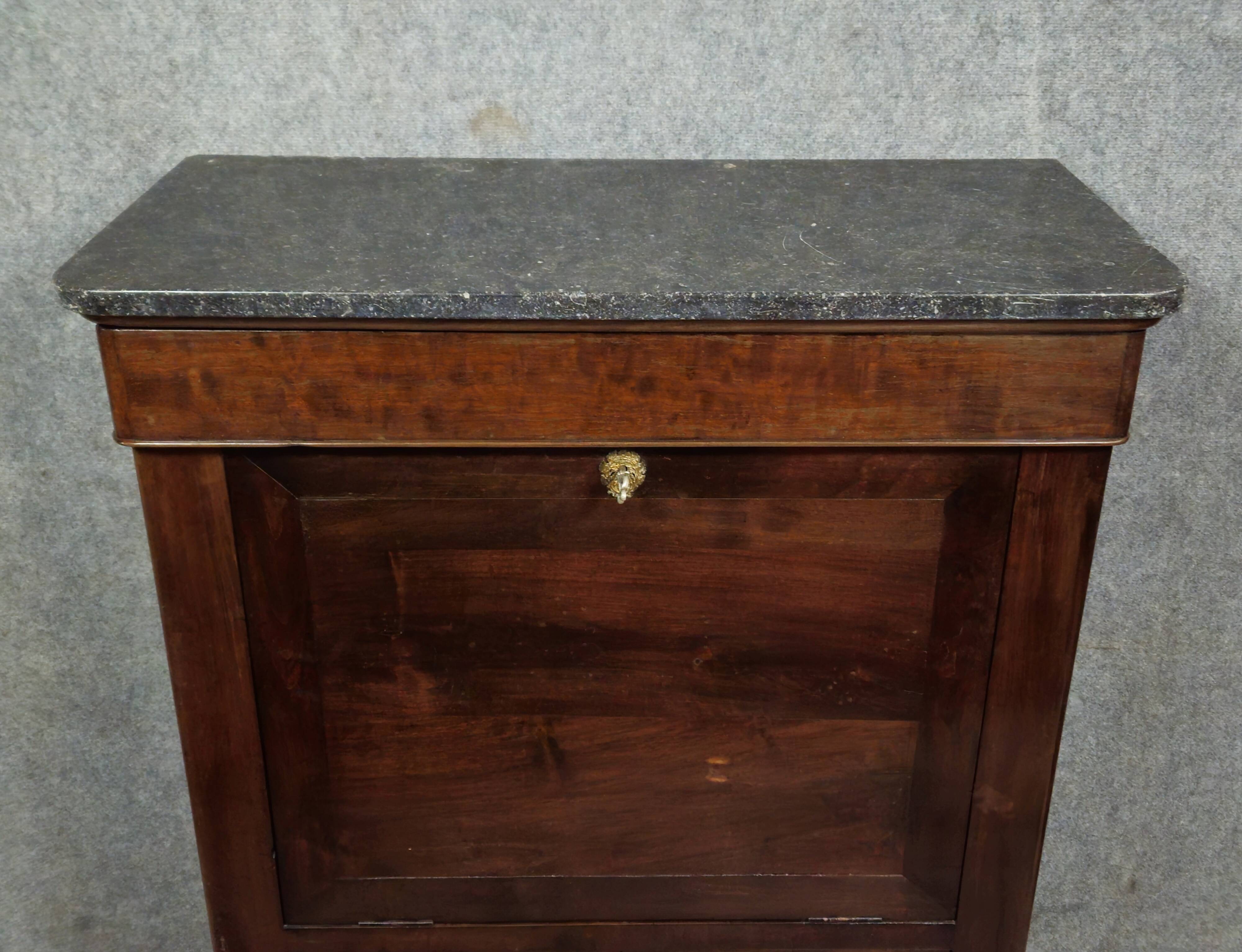 Secretary from the Restoration / Louis Philippe period, 19th century, in mahogany.