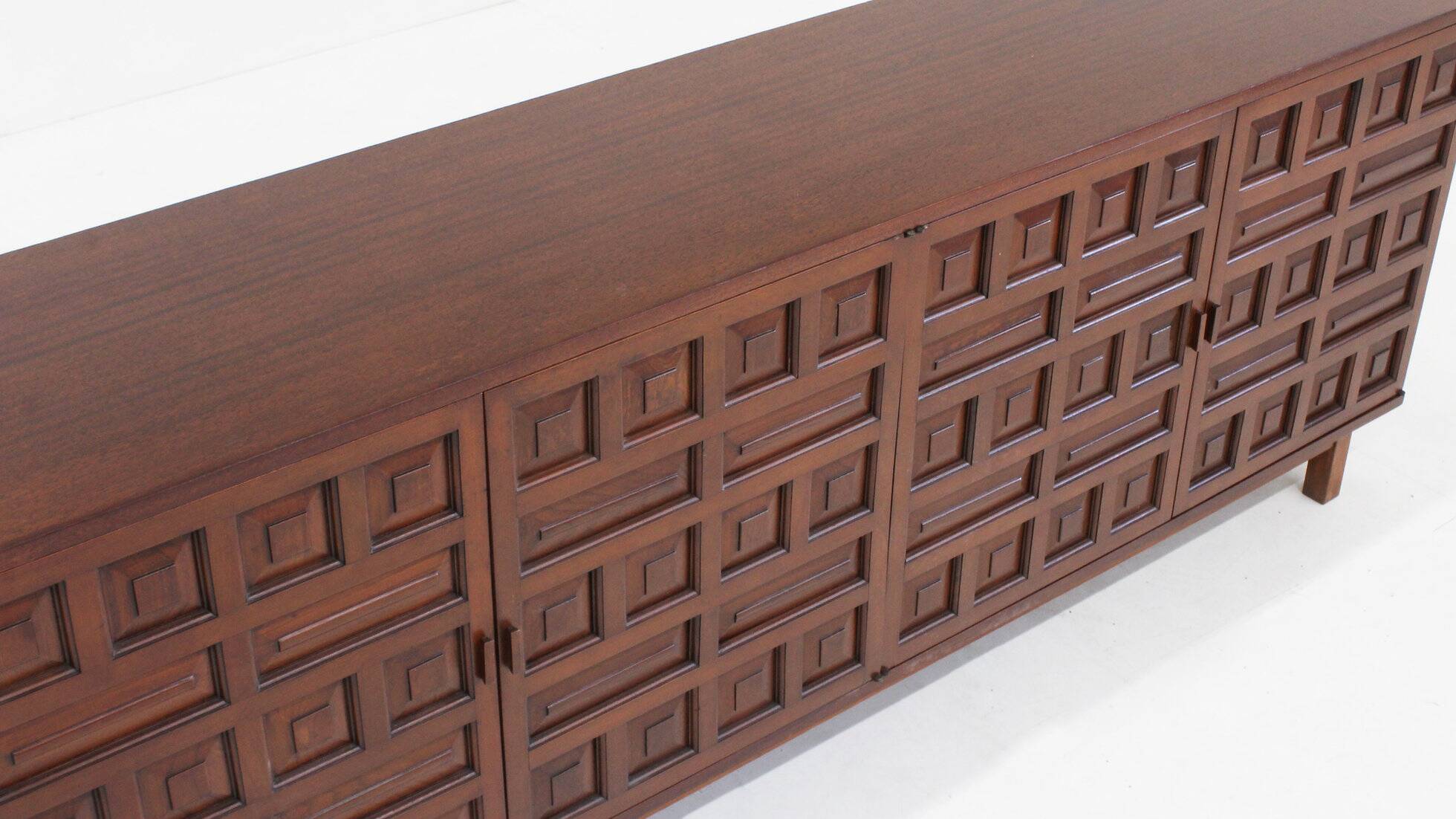 Buffet crédence brutaliste espagnol vintage des années 1970