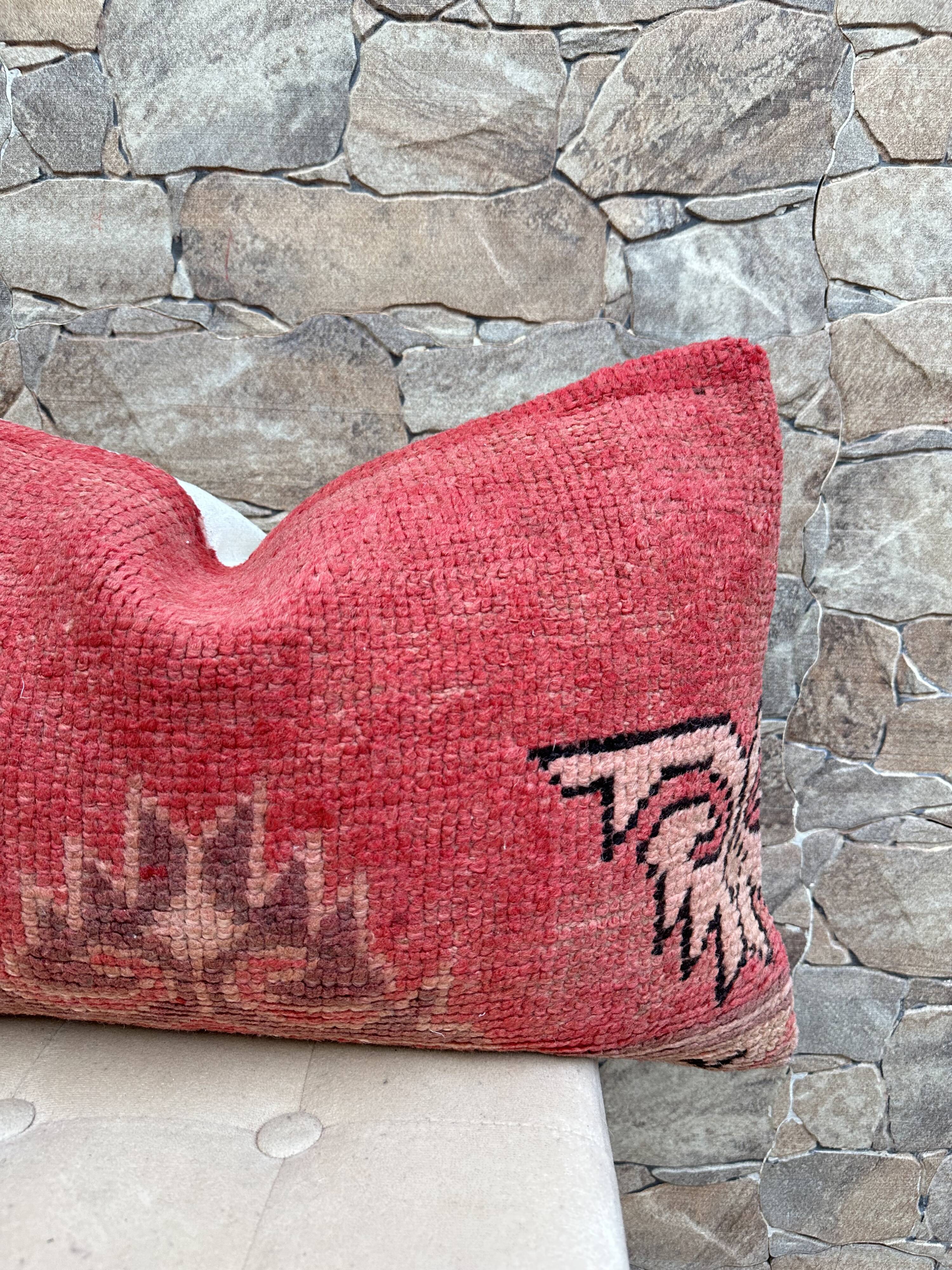 Beautiful vintage Berber Kilim cushion from Morocco