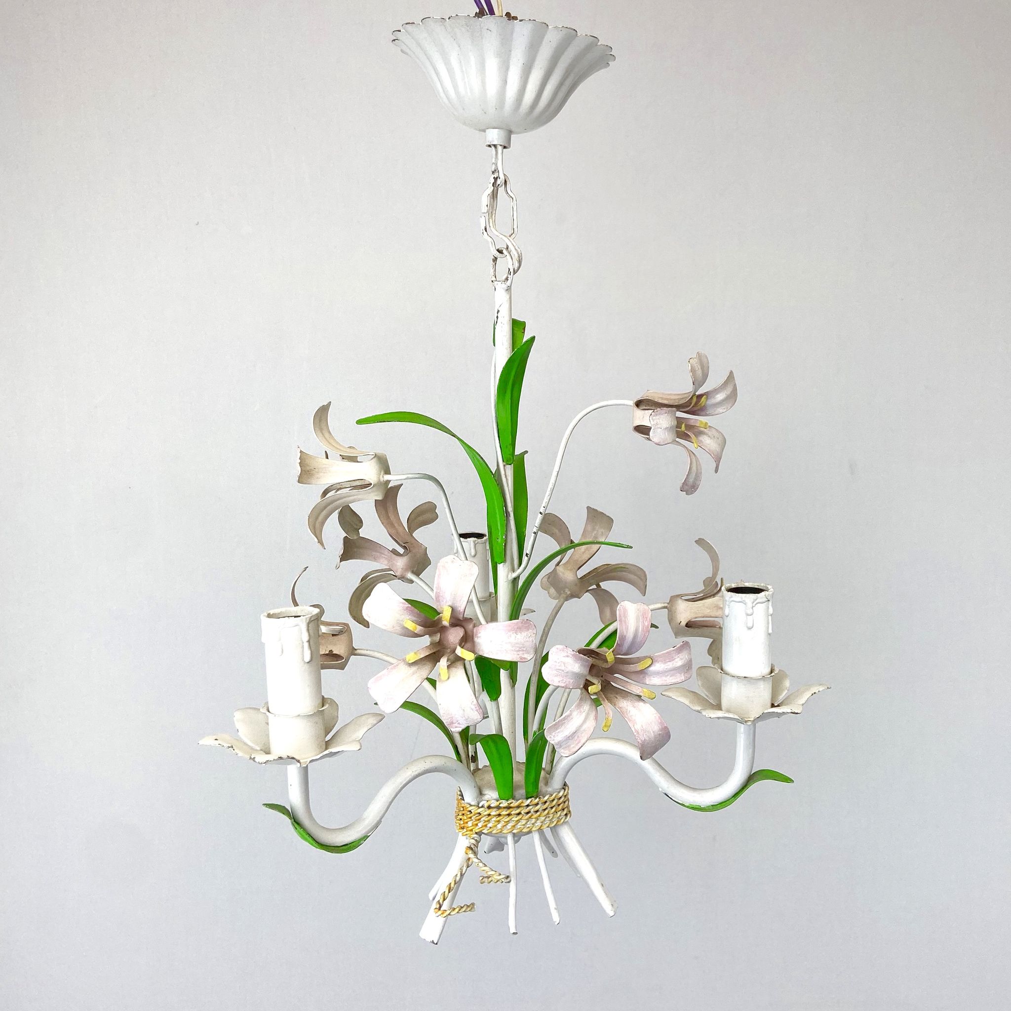 Chandelier bouquet of flowers in painted metal - flowers and foliage in volume - 3 ampoules