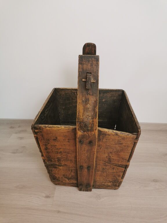 Asian wooden magazine holder