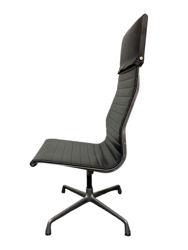 Fauteuil EA119 de Charles & Ray Eames édition Vitra de 2002