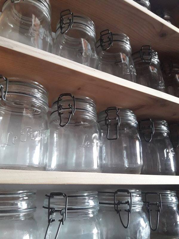 Spice shelves L1.6mxH79cm