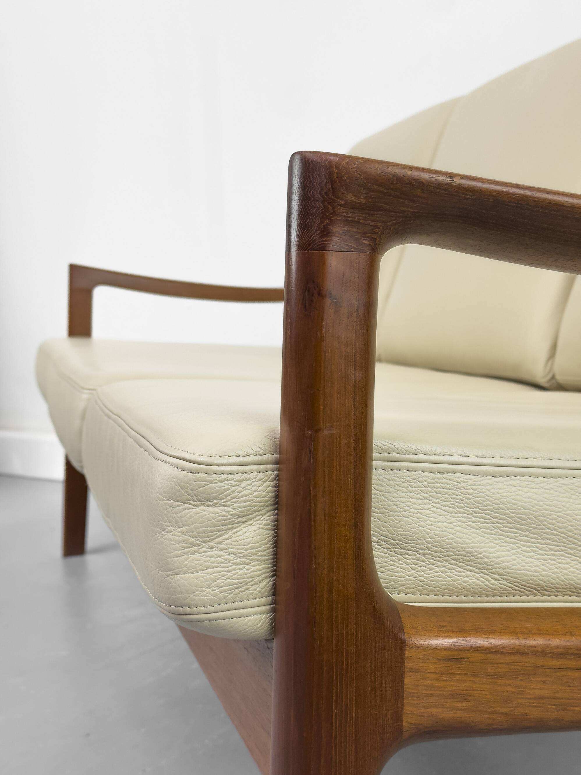 3-Seater Senator Sofa in Leather and Teak by Ole Wanscher for Cado, 1977