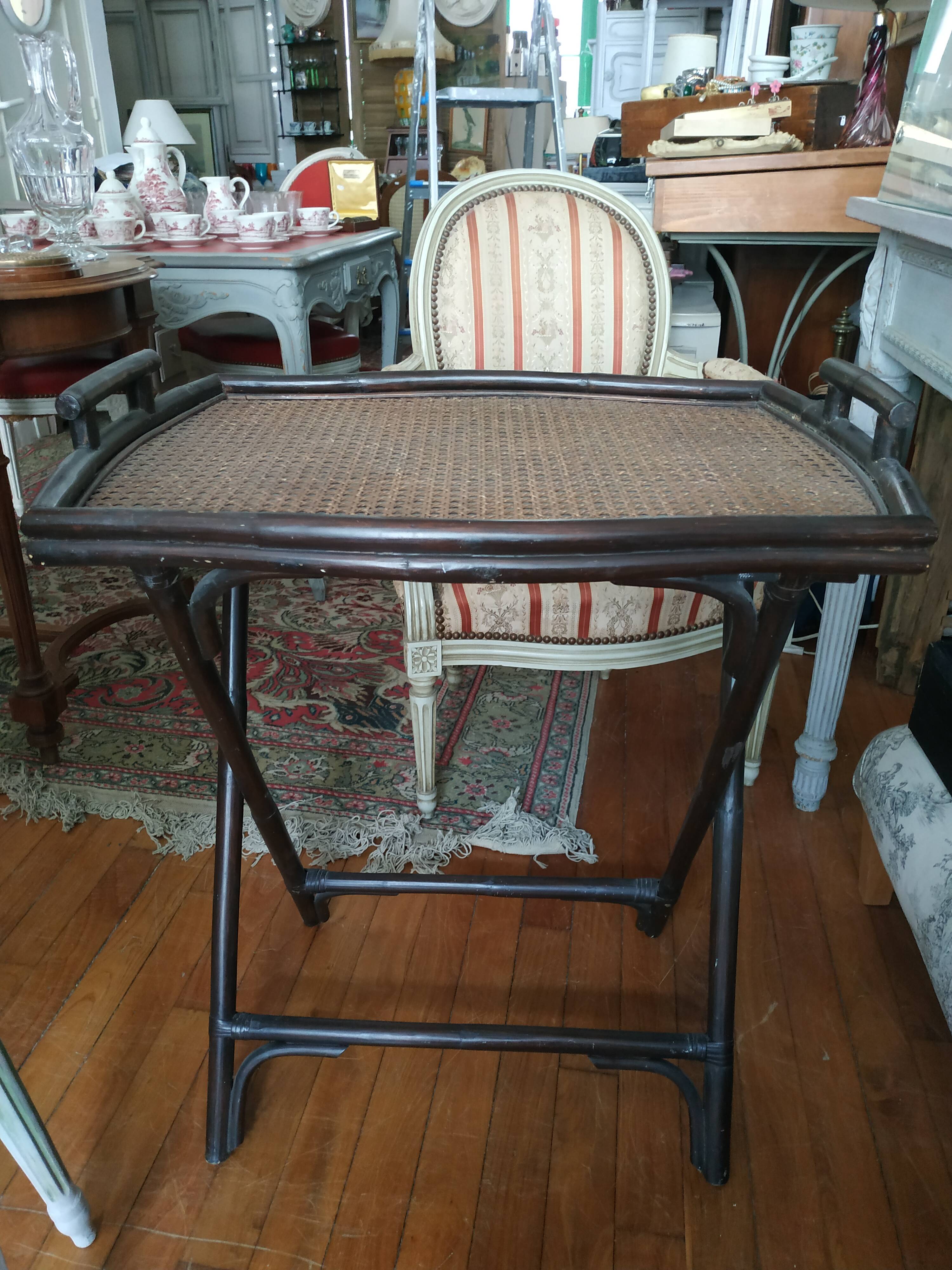 Bamboo folding table